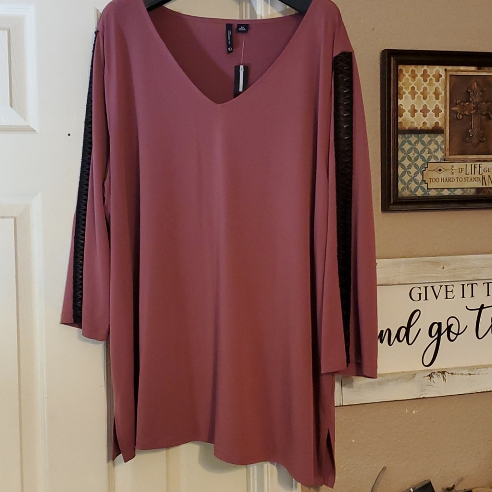 New Directions Curvy Size 2X Plum Colored Top
